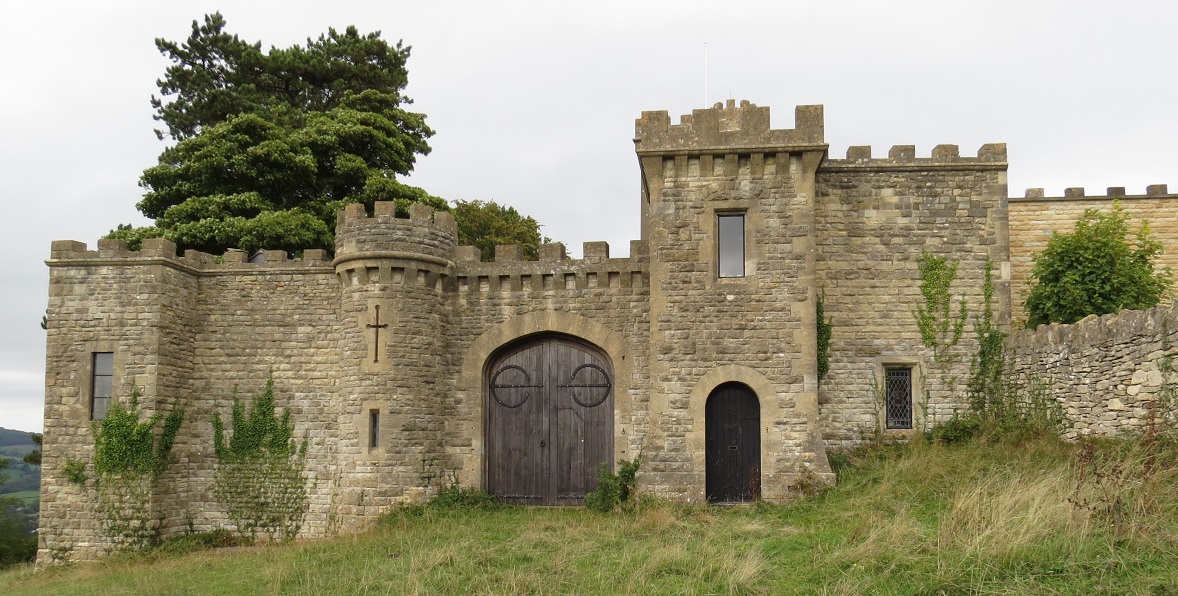 Visit England through books